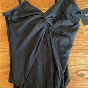 Miraclesuit (8) NEVER WORN, TAGS & LINERS ATTACHED